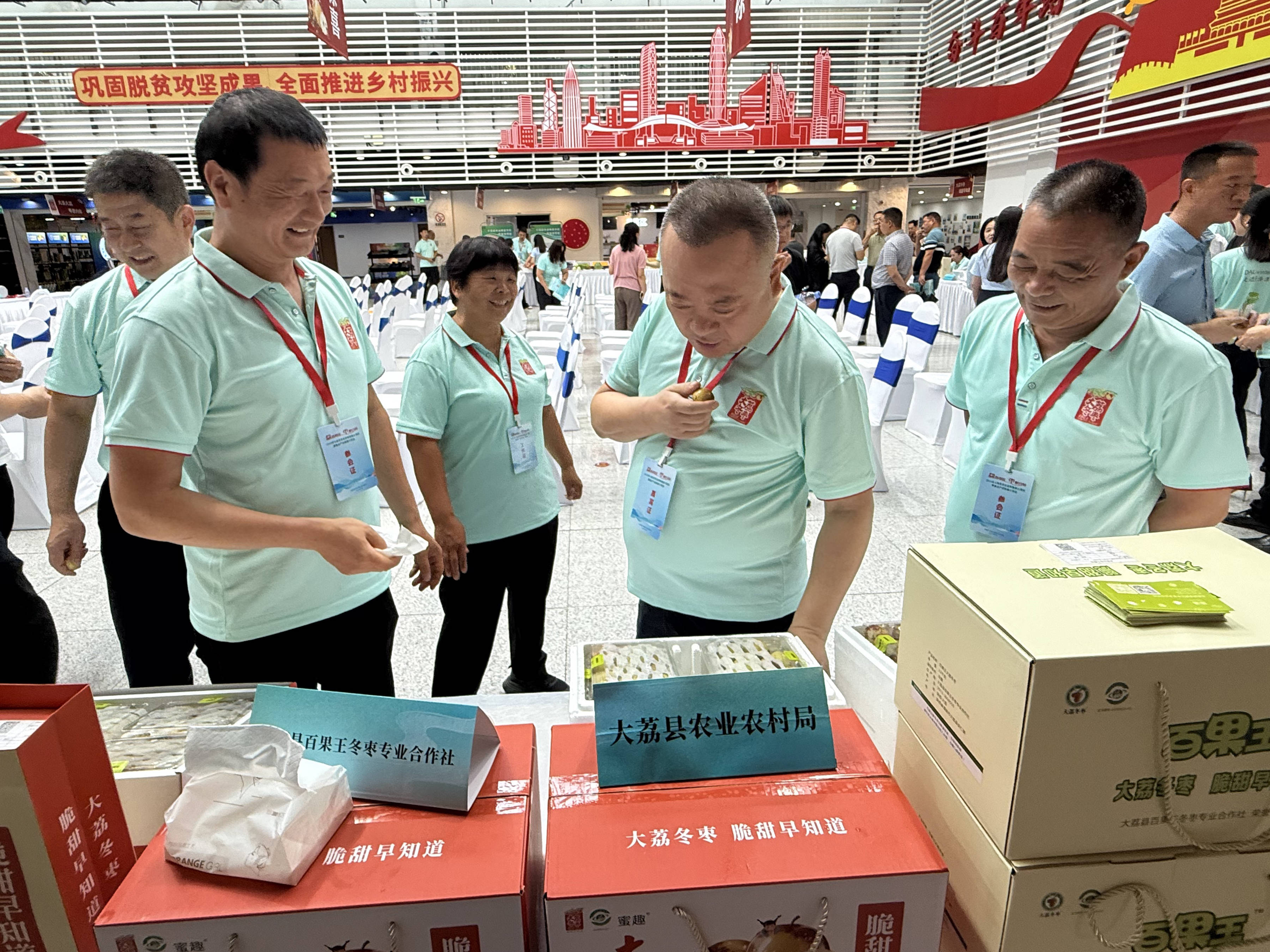 包含合作奏响胜利乐章，团队氛围浓烈的词条