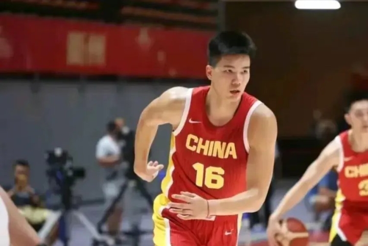 甘肃男篮惊险胜出，实现逆转胜利