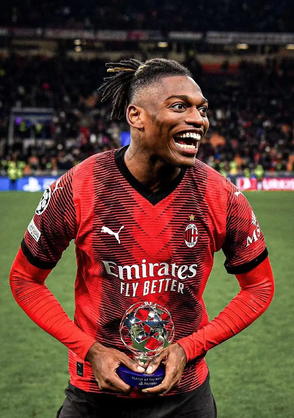 关于拜仁慕尼黑引进巴西新秀,转会窗口引关注的信息 关于拜仁慕尼黑引进巴西新秀,转会窗口引关注的信息