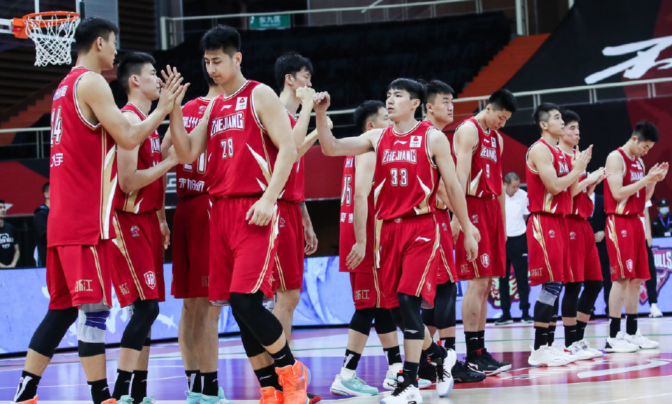 胜负难预测!强队对决谁能笑到最后 胜负难预测!强队对决谁能笑到最后