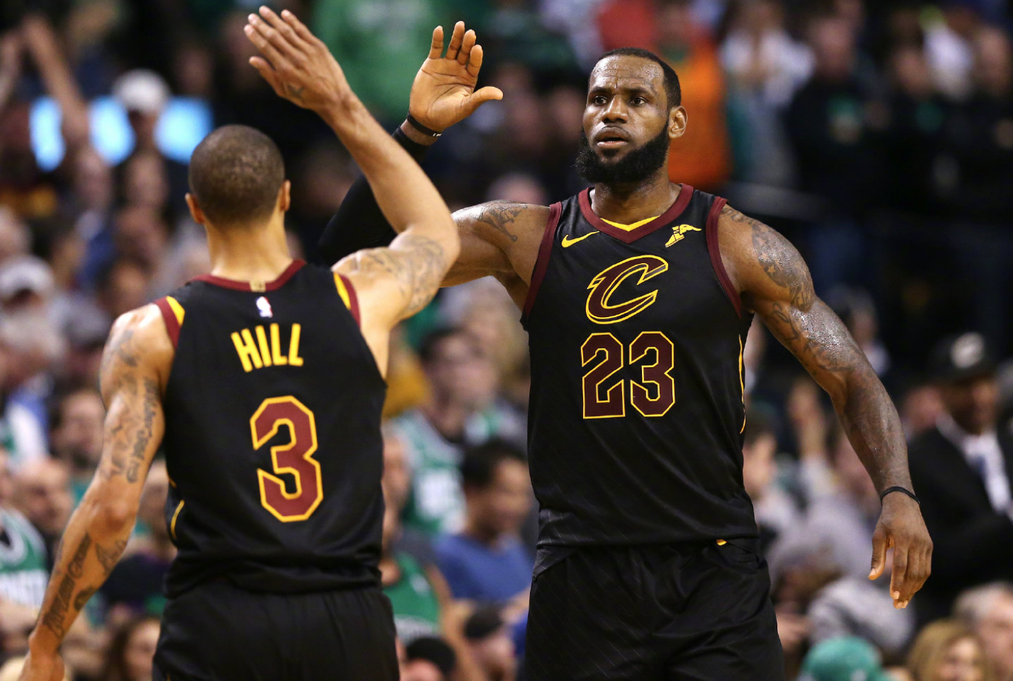 杏彩体育链接-汉堡球迷在全国范围内展开激烈呐喊