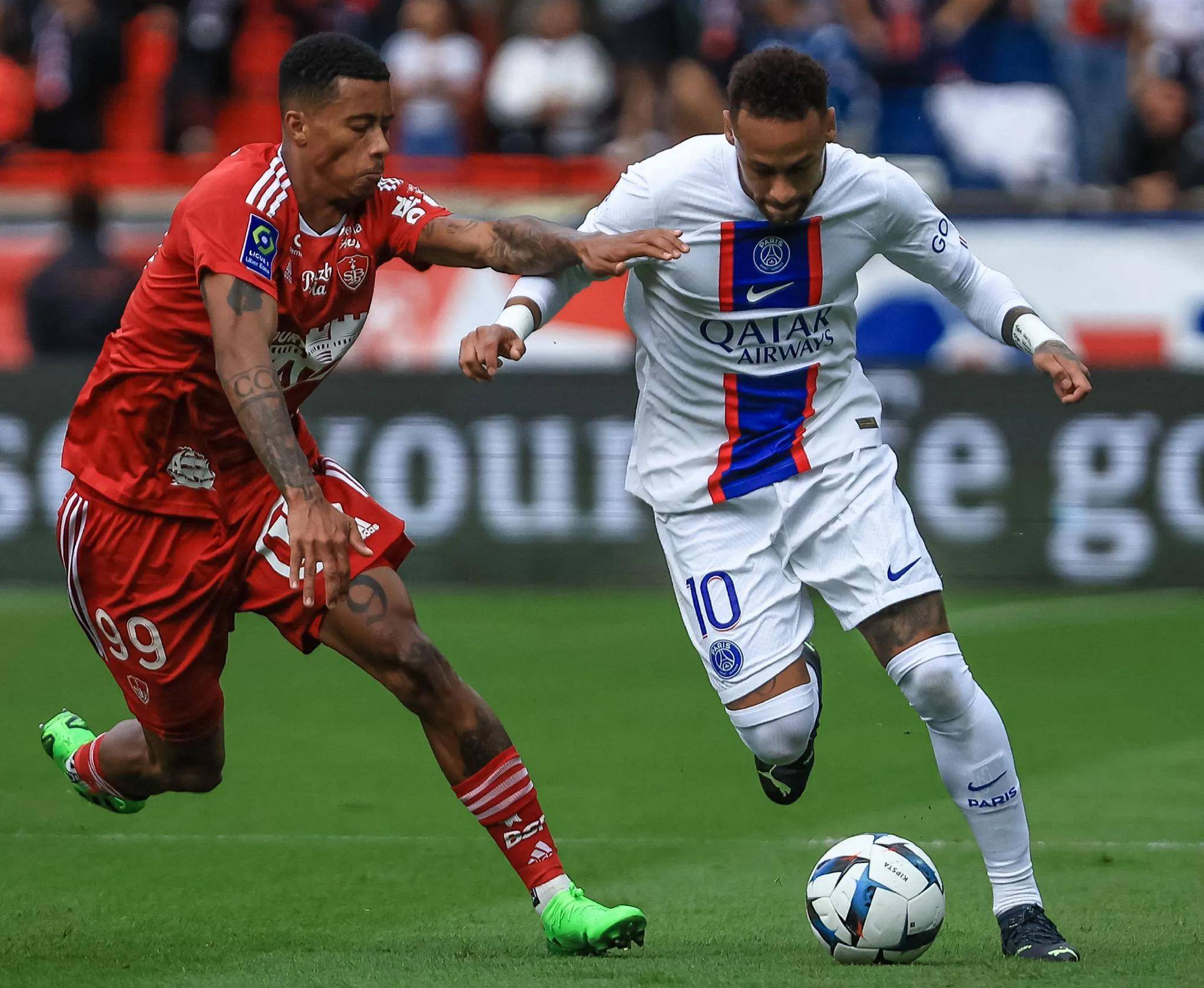 巴黎圣日耳曼将对抗利物浦,决战欧冠赛场的简单介绍 巴黎圣日耳曼将对抗利物浦,决战欧冠赛场的简单介绍