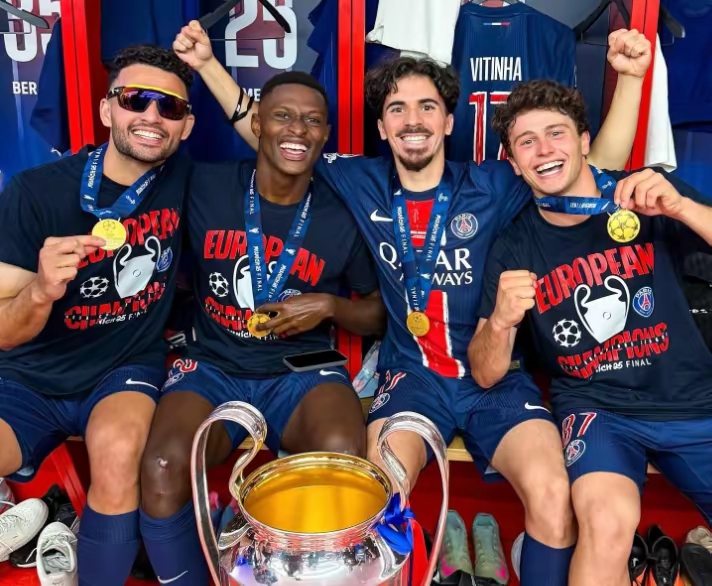 欧洲杯预选赛中的巨星们齐聚一堂