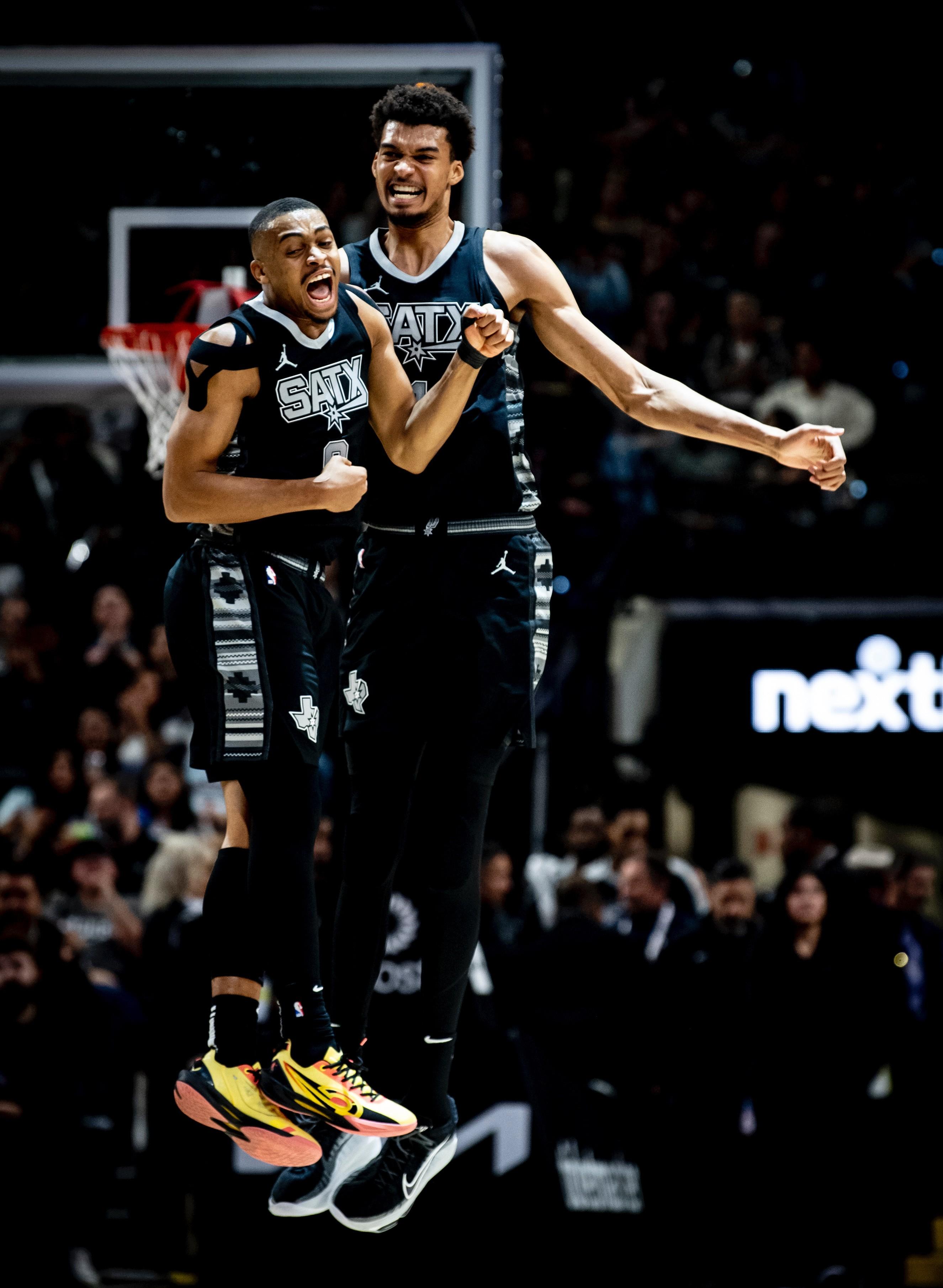 马刺胜76人终结连败 马刺胜76人终结连败