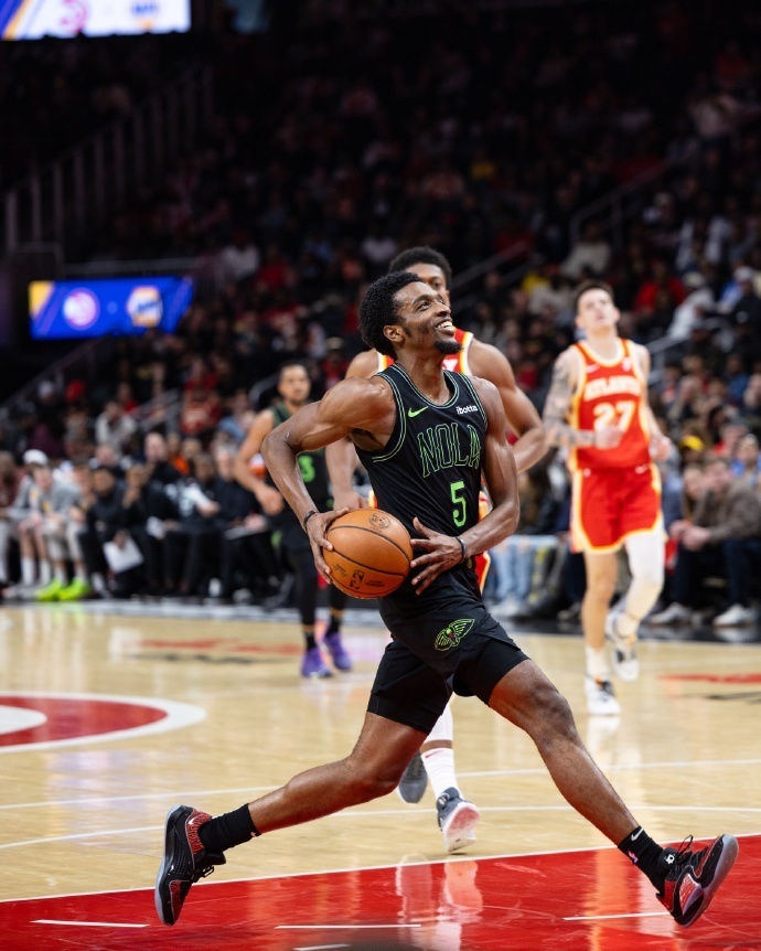 杏彩体育网页版登录入口-乔治轰27+10，快船大胜老鹰的简单介绍