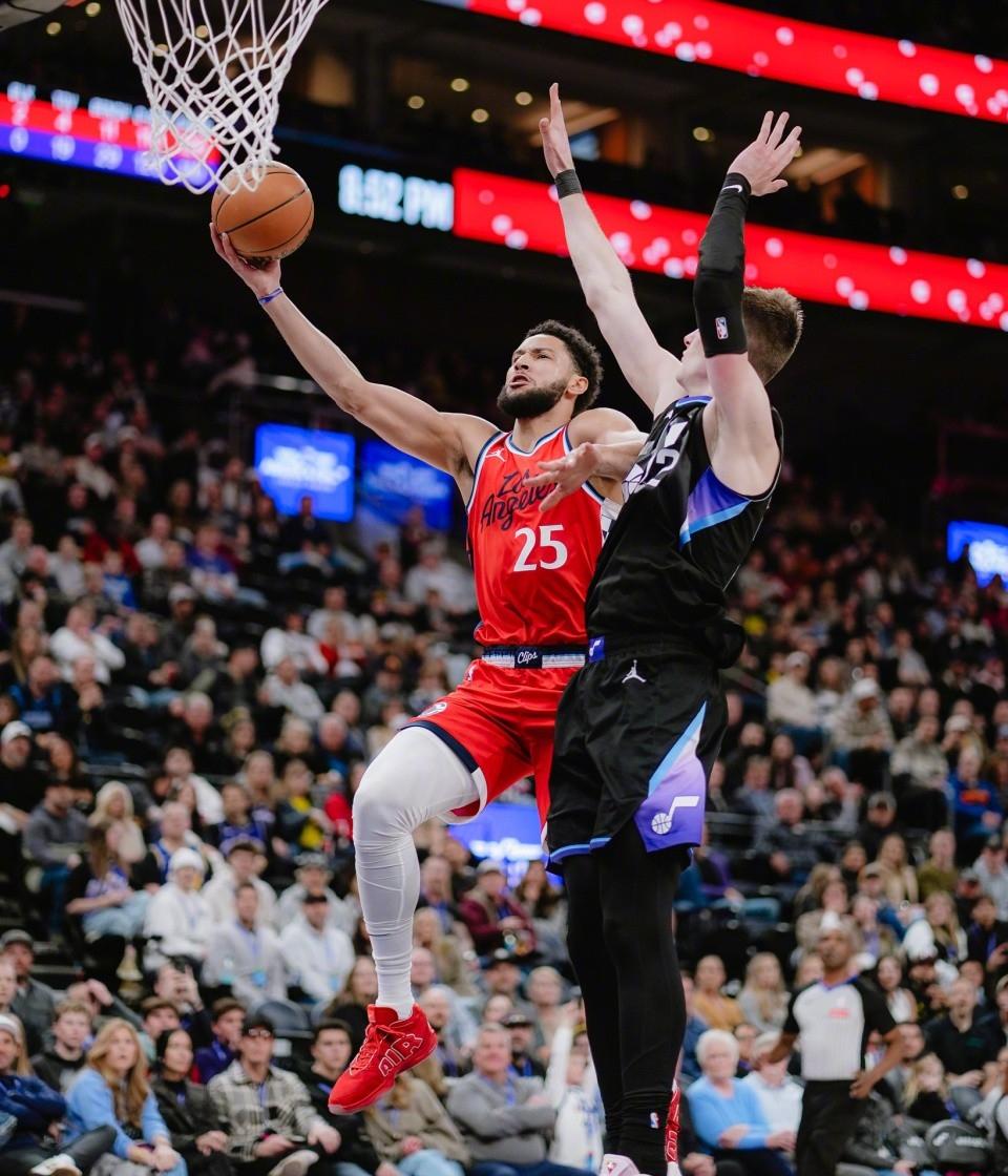 包含快船逆转太阳，取得三连胜的词条